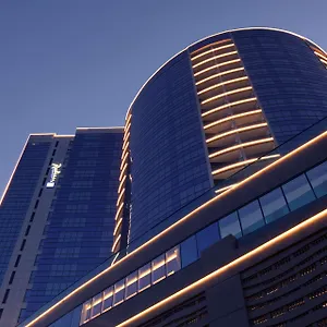 Radisson Blu Hotel, Waterfront Dubái